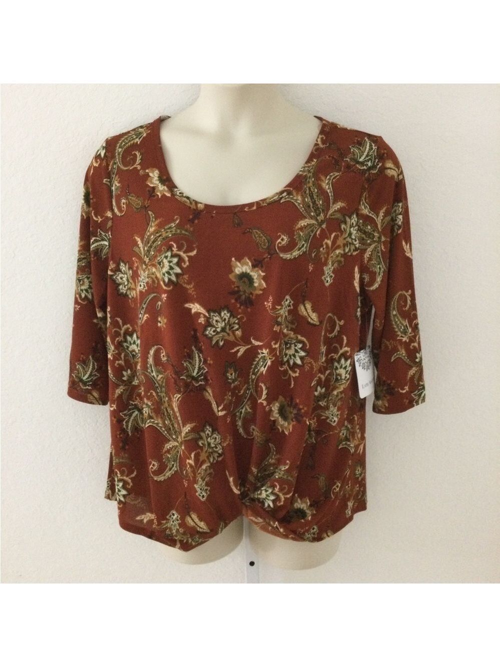 Late August Brand knotted front paisley blouse Woman’s size 1X NWT